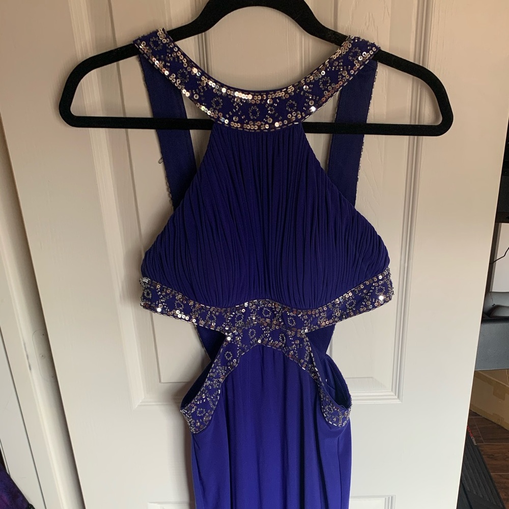 Prom Dress - Picture 2 of 8